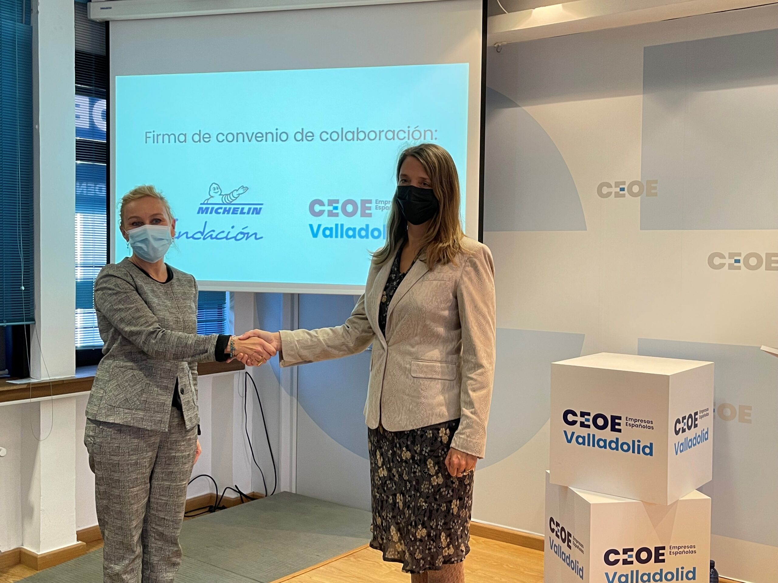 Firma Convenio CEOE Valladolid Fundacion Michelin scaled