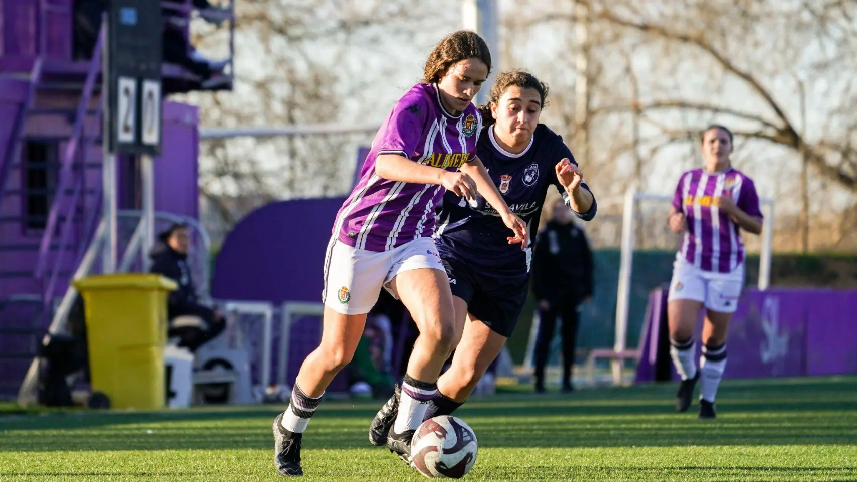 Una de las jugadoras del Real Valladolid durante un partido Real Valladolid Femenino